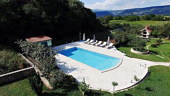 Holiday House Estera