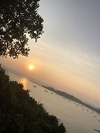 Sea Breeze Lodge Ngapali