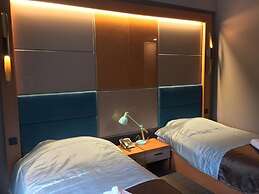 Yamanturk Ogretmenevi