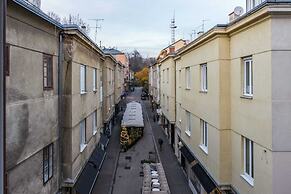 Dezman Luxury Center