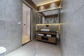 Dezman Luxury Center