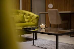 Dezman Luxury Center