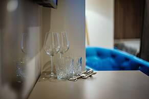 Dezman Luxury Center