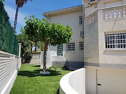 Casa Fragata con Jardin y Vista Mar - 102D