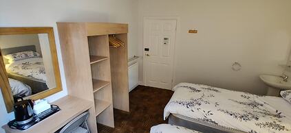 Aaron Lodge Guest House