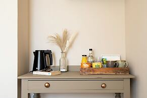 Morleys Bistro | By Huluki Sussex Stays