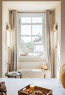 Morleys Bistro | By Huluki Sussex Stays