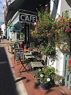 Morleys Bistro | By Huluki Sussex Stays