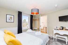 Morleys Bistro | By Huluki Sussex Stays
