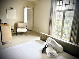 Morleys Bistro | By Huluki Sussex Stays