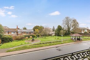 Morleys Bistro | By Huluki Sussex Stays