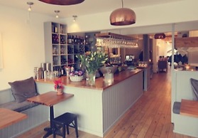 Morleys Bistro | By Huluki Sussex Stays