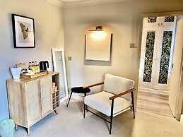 Morleys Bistro | By Huluki Sussex Stays