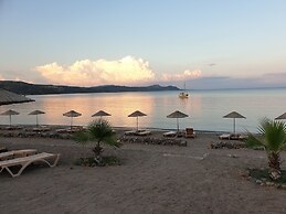 Assos Batik Iskele Beach Hotel