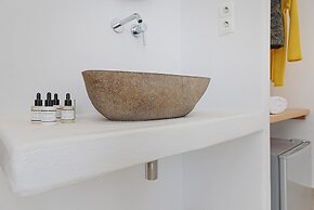 Irida Vacation Suites