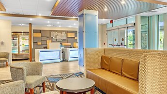 Holiday Inn Express And Suites Mobile - University Area by IHG