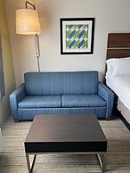 Holiday Inn Express And Suites Mobile - University Area, an IHG Hotel