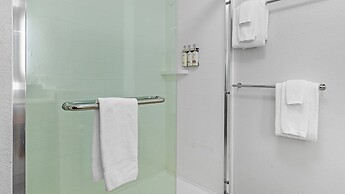 Holiday Inn Express And Suites Mobile - University Area by IHG