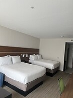 Holiday Inn Express And Suites Mobile - University Area by IHG