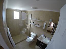 Gold Coast - Beautiful 2 Bedroom Town House