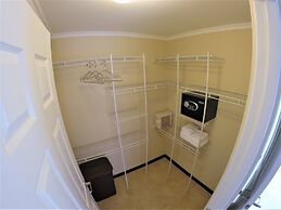 Gold Coast - Beautiful 2 Bedroom Town House