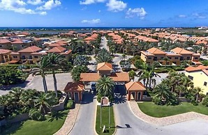 Gold Coast - Beautiful 2 Bedroom Town House