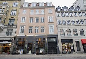 The Townhouse by Daniel&Jacob’s