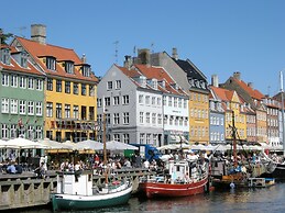 The Townhouse by Daniel&Jacob’s