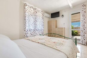 1136 Villetta Paola by Barbarhouse