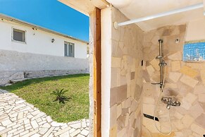 1136 Villetta Paola by Barbarhouse