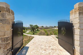 1136 Villetta Paola by Barbarhouse