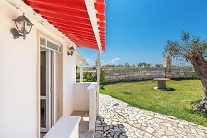 1136 Villetta Paola by Barbarhouse