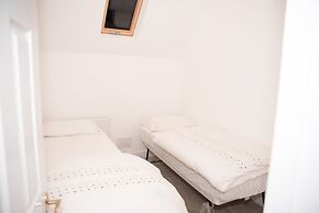 Victoria Holiday Home