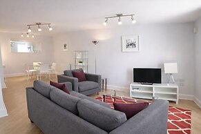 Roomspace Apartments -The Courtyard