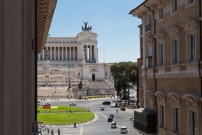 Amazing Piazza Venezia Suites
