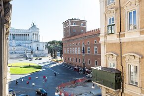 Amazing Piazza Venezia Suites