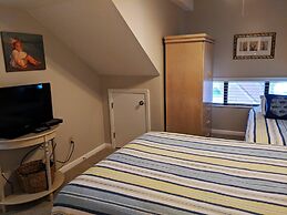 Palm Beach Club by Surfside VR