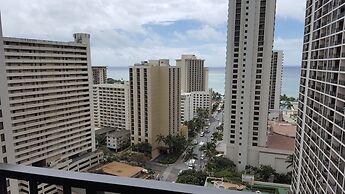 HAWAII  2 MIN FROM THE BEACH