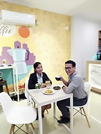 Central Front One Inn Jakarta Airport