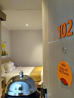 Central Front One Inn Jakarta Airport