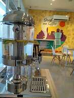 Central Front One Inn Jakarta Airport