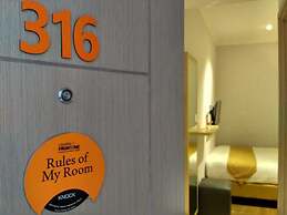 Central Front One Inn Jakarta Airport