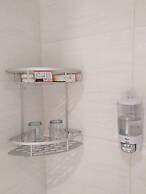 Central Front One Inn Jakarta Airport