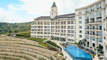 Twin Lakes Hotel