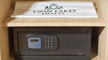 Twin Lakes Hotel