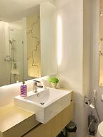 Atlantis Condo Resort