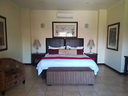 The Moon and Sixpence Garden Guest House