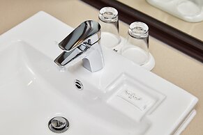 Western Bay Marina Hotel