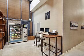 Western Bay Marina Hotel