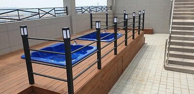 Western Bay Marina Hotel